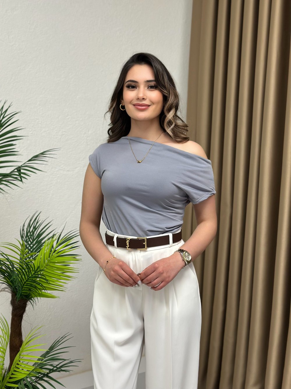 Sandy Kumaş Kayık Yaka Drapeli Bluz Soft Gri