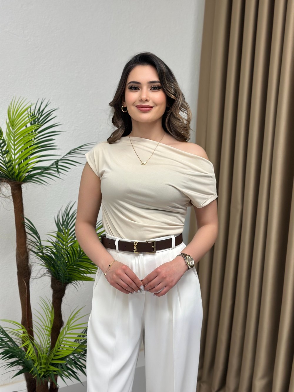 Sandy Kumaş Kayık Yaka Drapeli Bluz Soft Bej