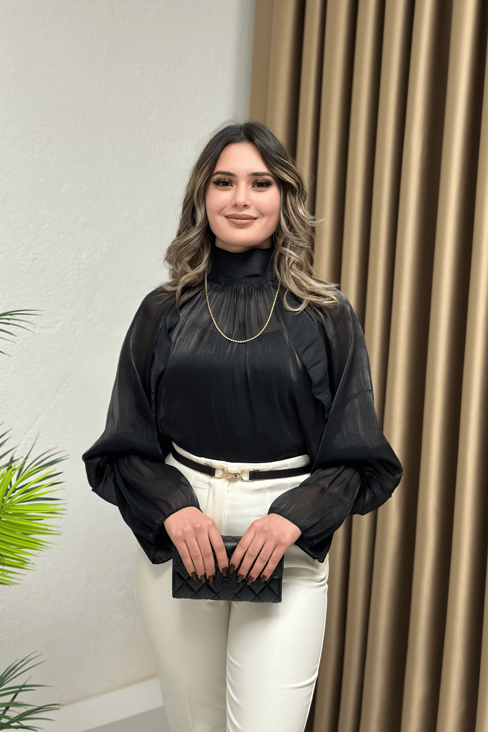 Yarı Transparan Krep Şifon Volanlı Tasarım Bluz Siyah