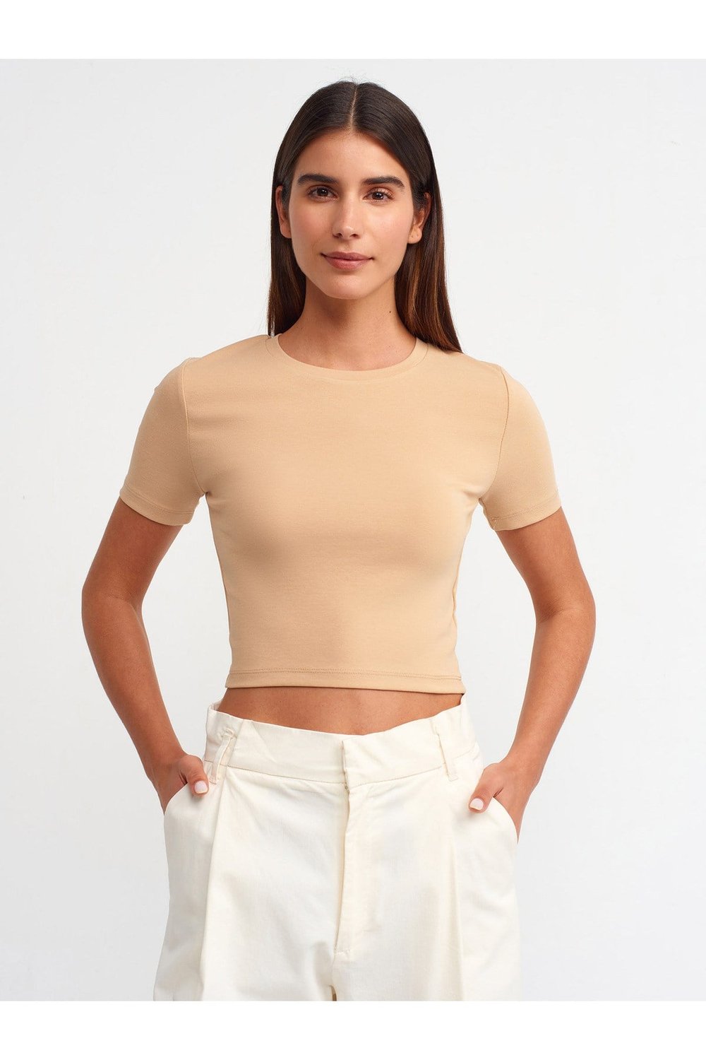 30124-crop-t-shirt-bej-7a5a23.jpg