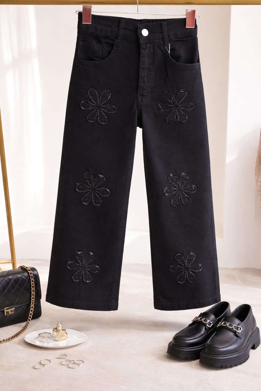 Kız çocuk siyah denim çicekli pantolon