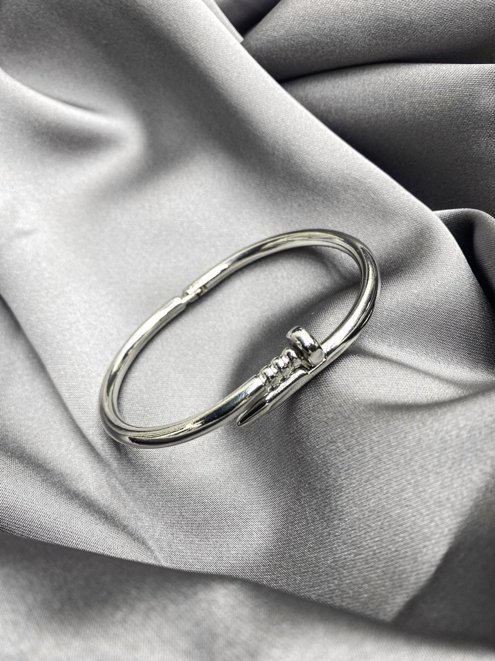 Çivi Bileklik Silver