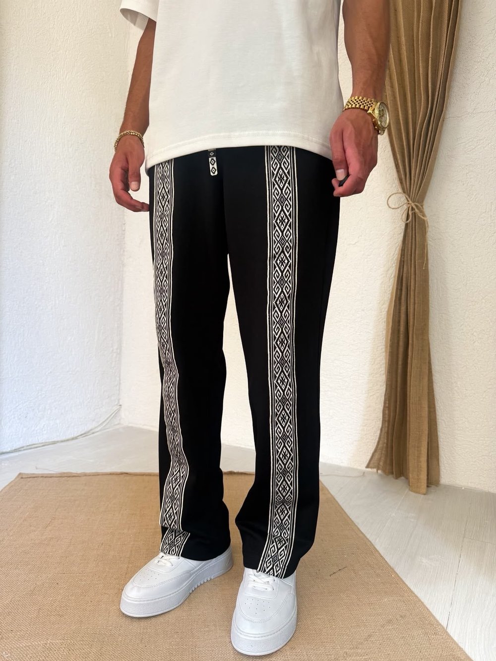 Kilim Detaylı İpli Siyah Eşofman