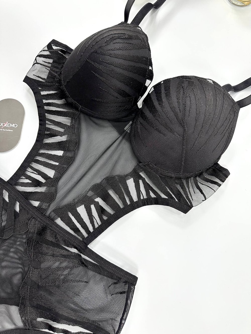 Wild & Chic Siyah BodySuit