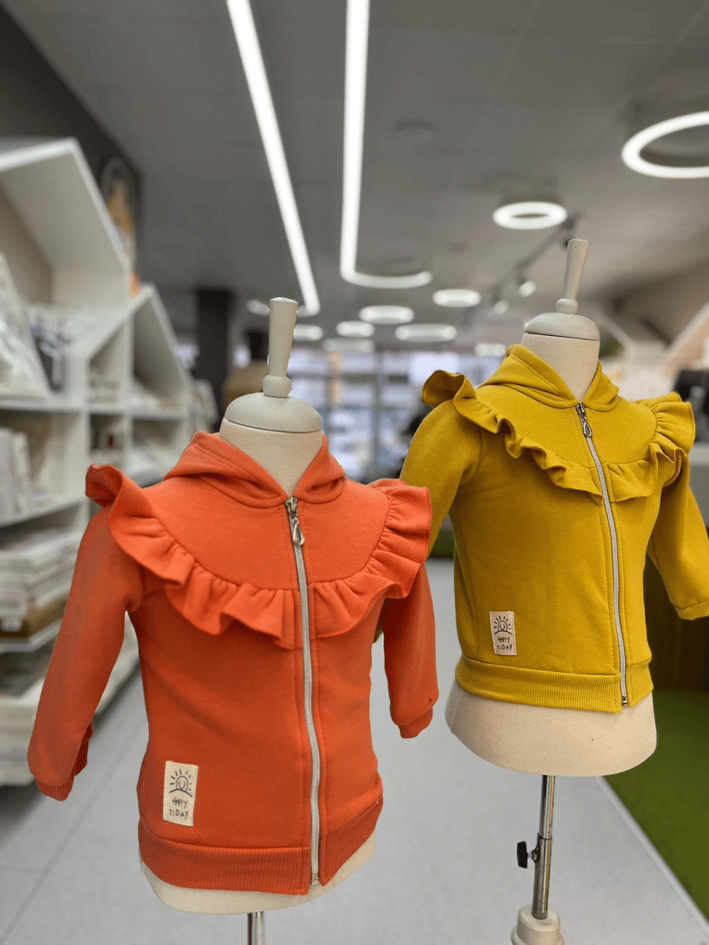 KAPŞONLU ŞARDONLU TURUNCU HIRKA