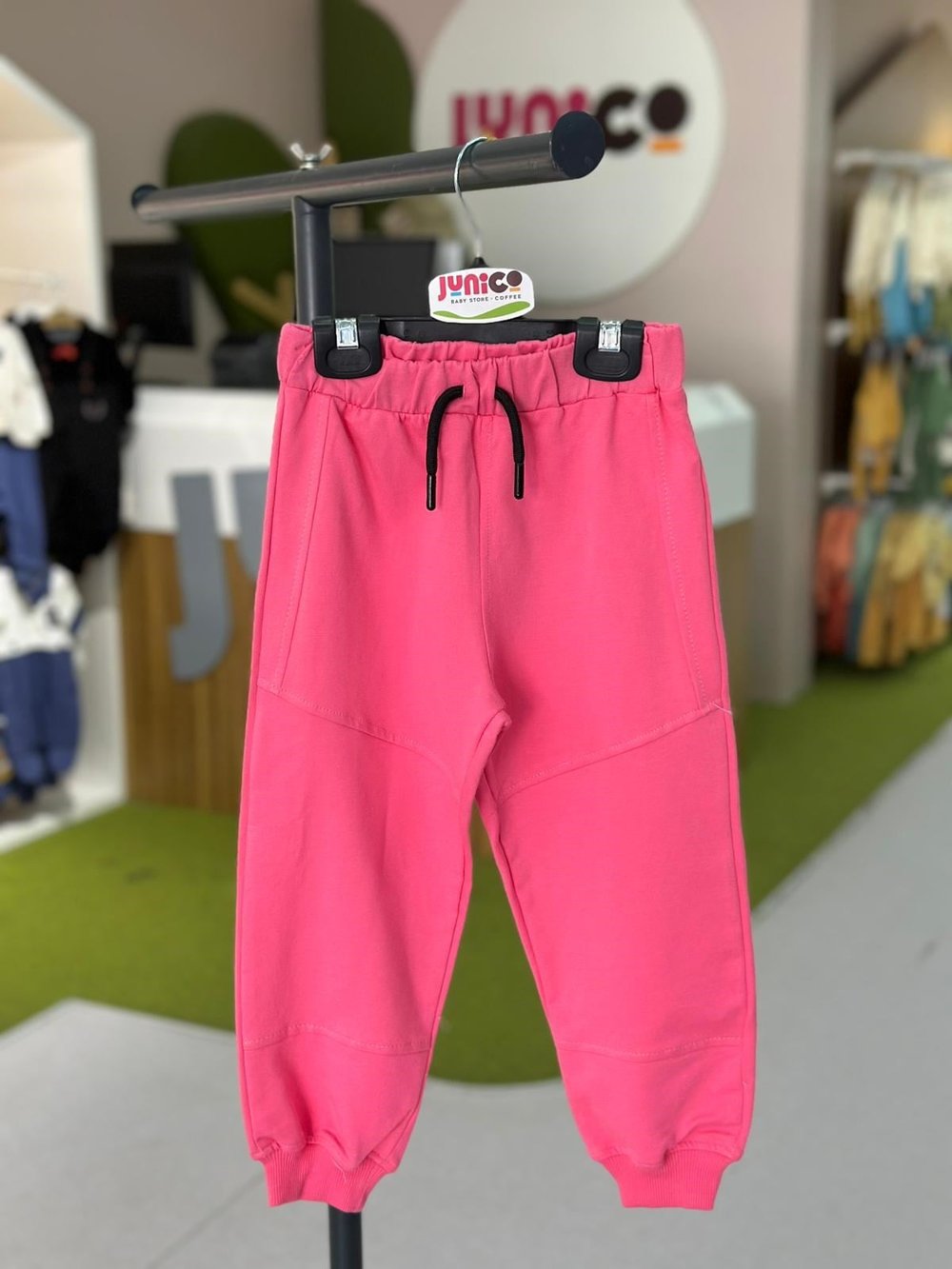 PEMBE EŞOFMAN ALTI