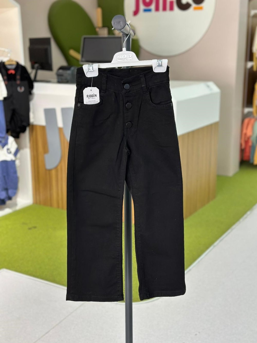 SİYAH DÜĞMELİ  KOT PANTALON 