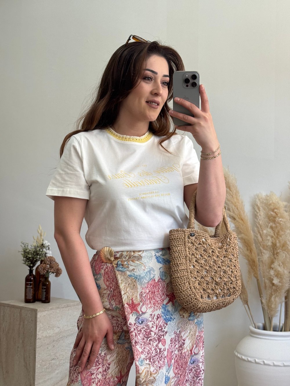 Nakış Detaylı Basic Tişört-Sarı