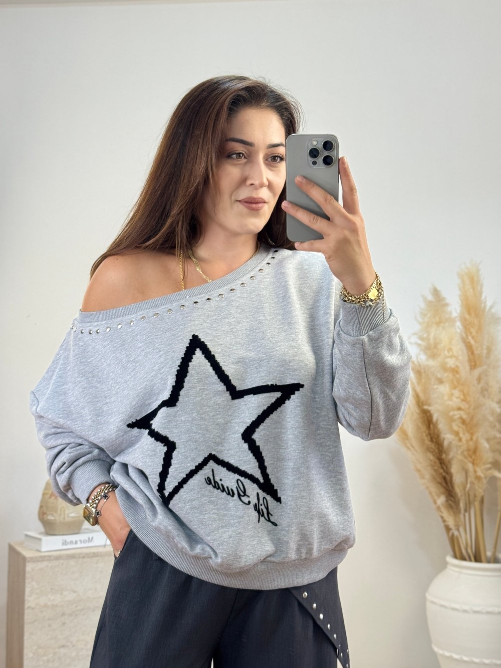 Yıldız Desenli Asimetrik Yaka Sweatshirt