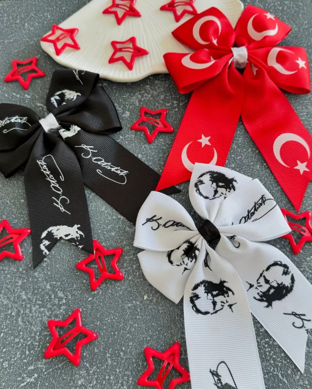 Beyaz Atatürk İmzalı Uzun Kurdele