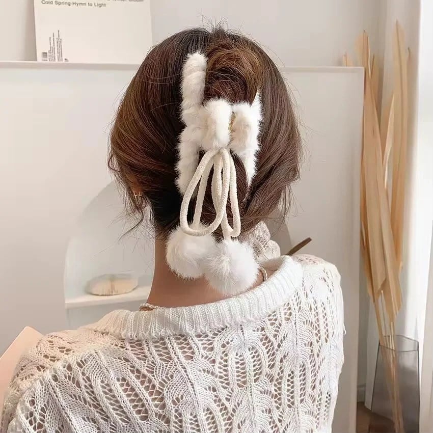 Ponpon Sallantılı Peluş Mandal