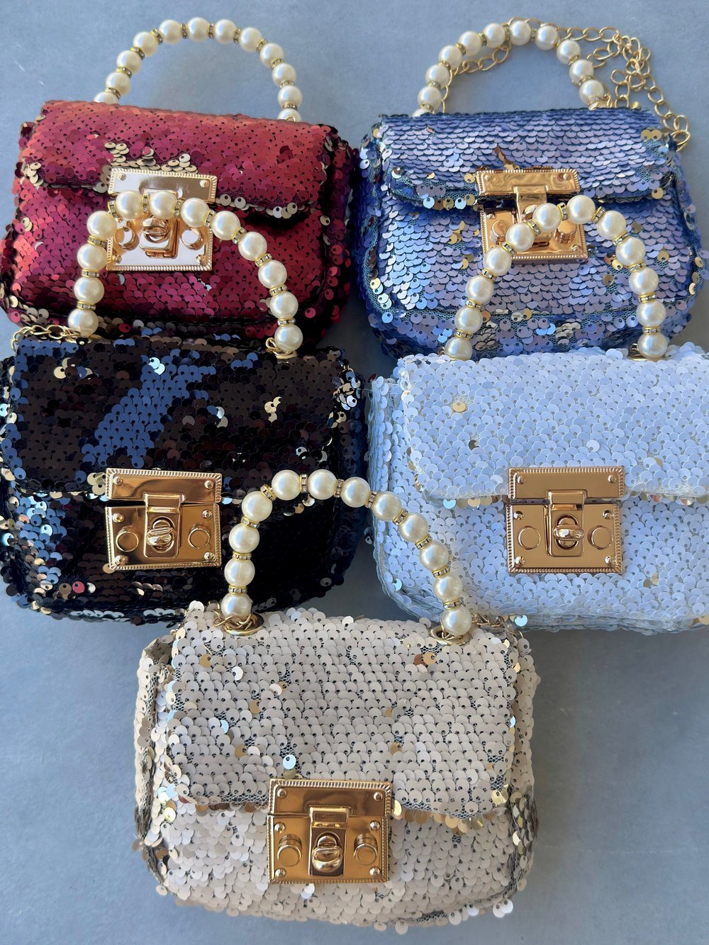 Pullu İnci Kulplu Çanta