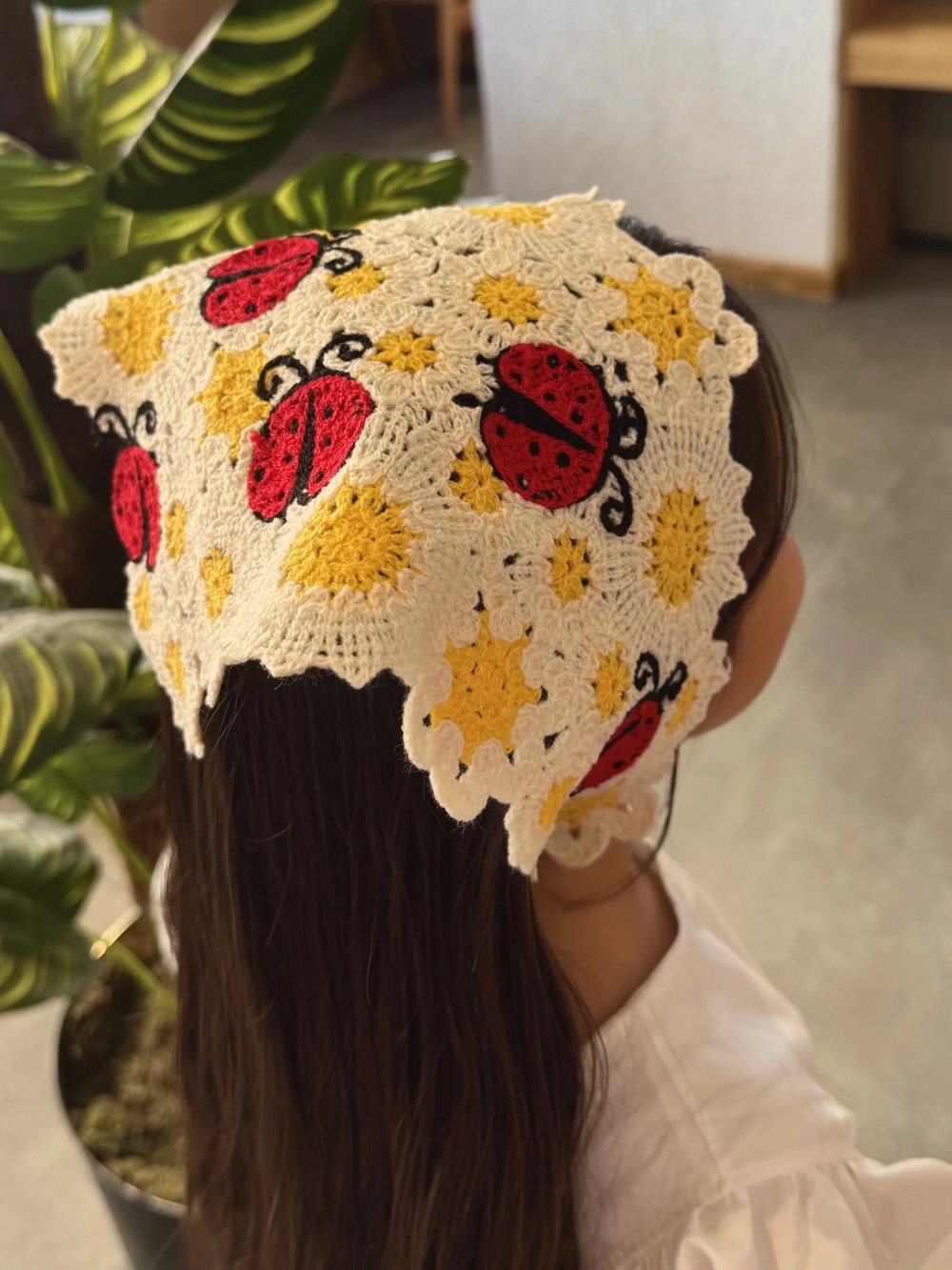 Uğur Böceği ve Papatya Desenli Bohem Bandana