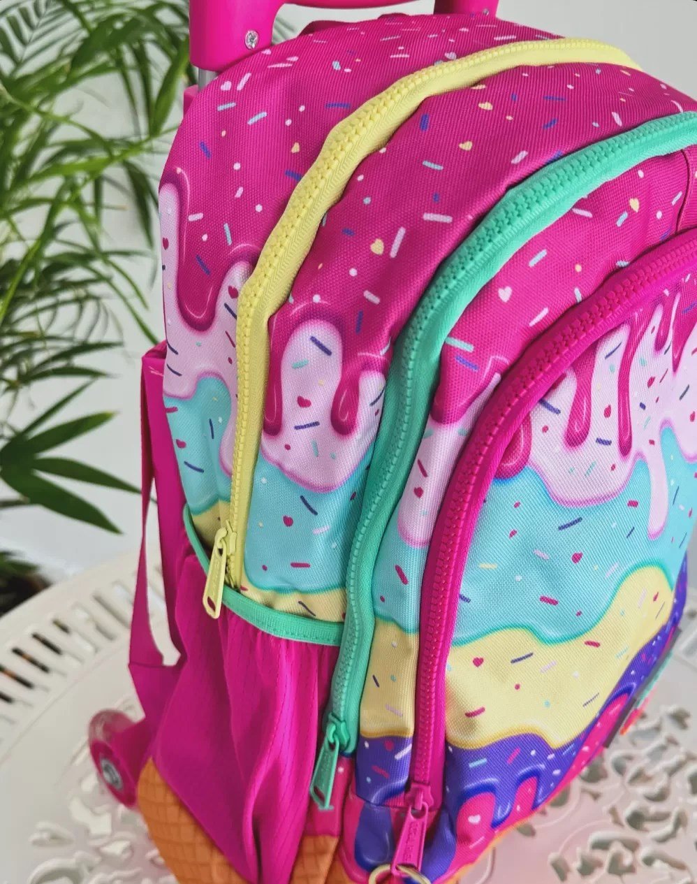 Coral High Dondurma Desenli Işıklı Çekçekli Büyük Boy Çanta