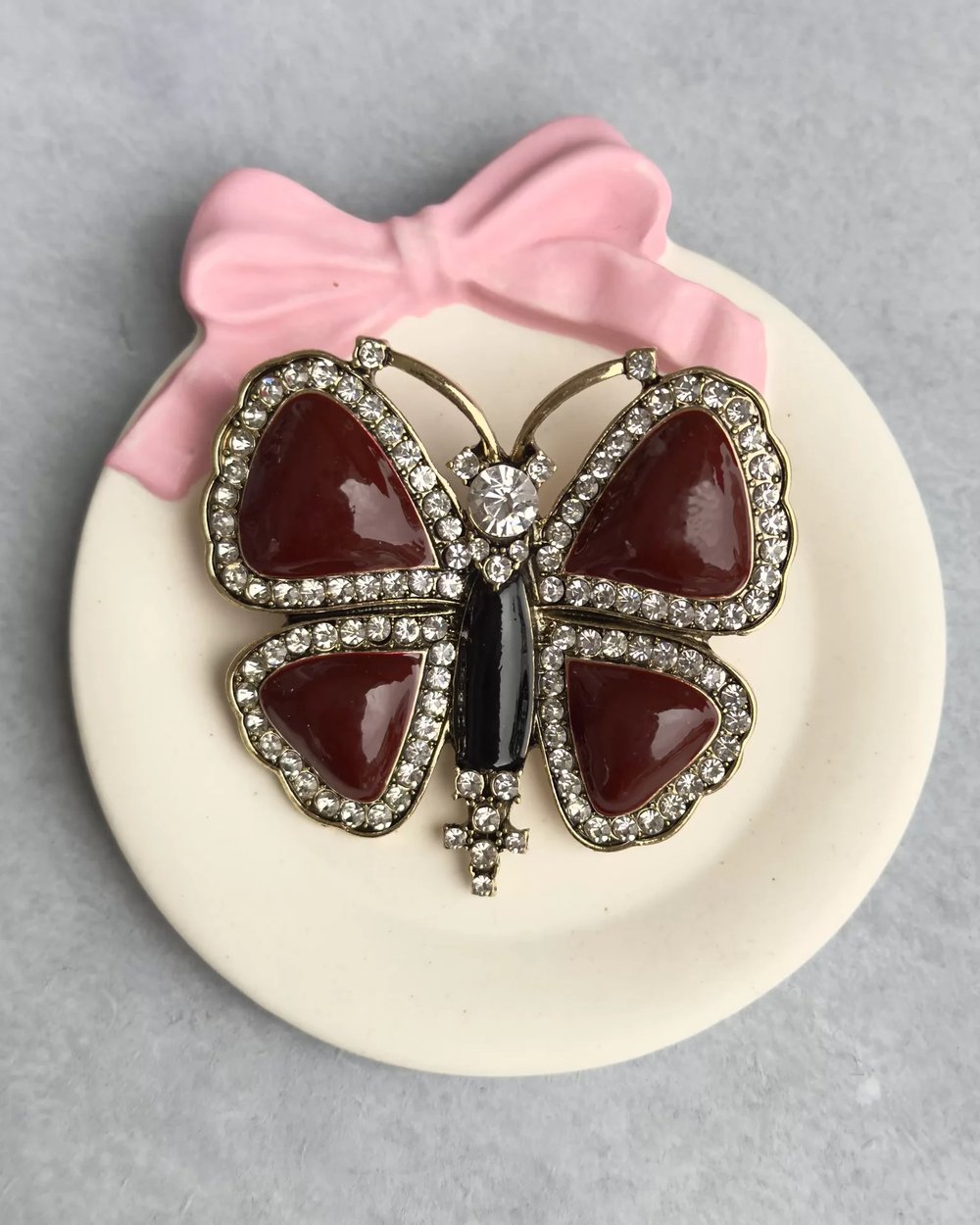 Bordo Kelebek Broş