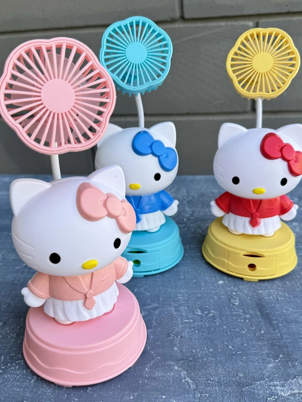 Hello Kitty Sarjlı Masa Fanı & Kalemtraş
