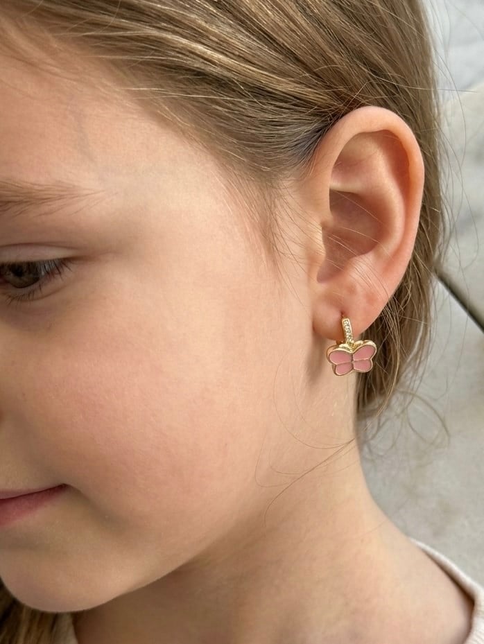Pembe Kelebek Figürlü Gold Halka Çelik Küpe