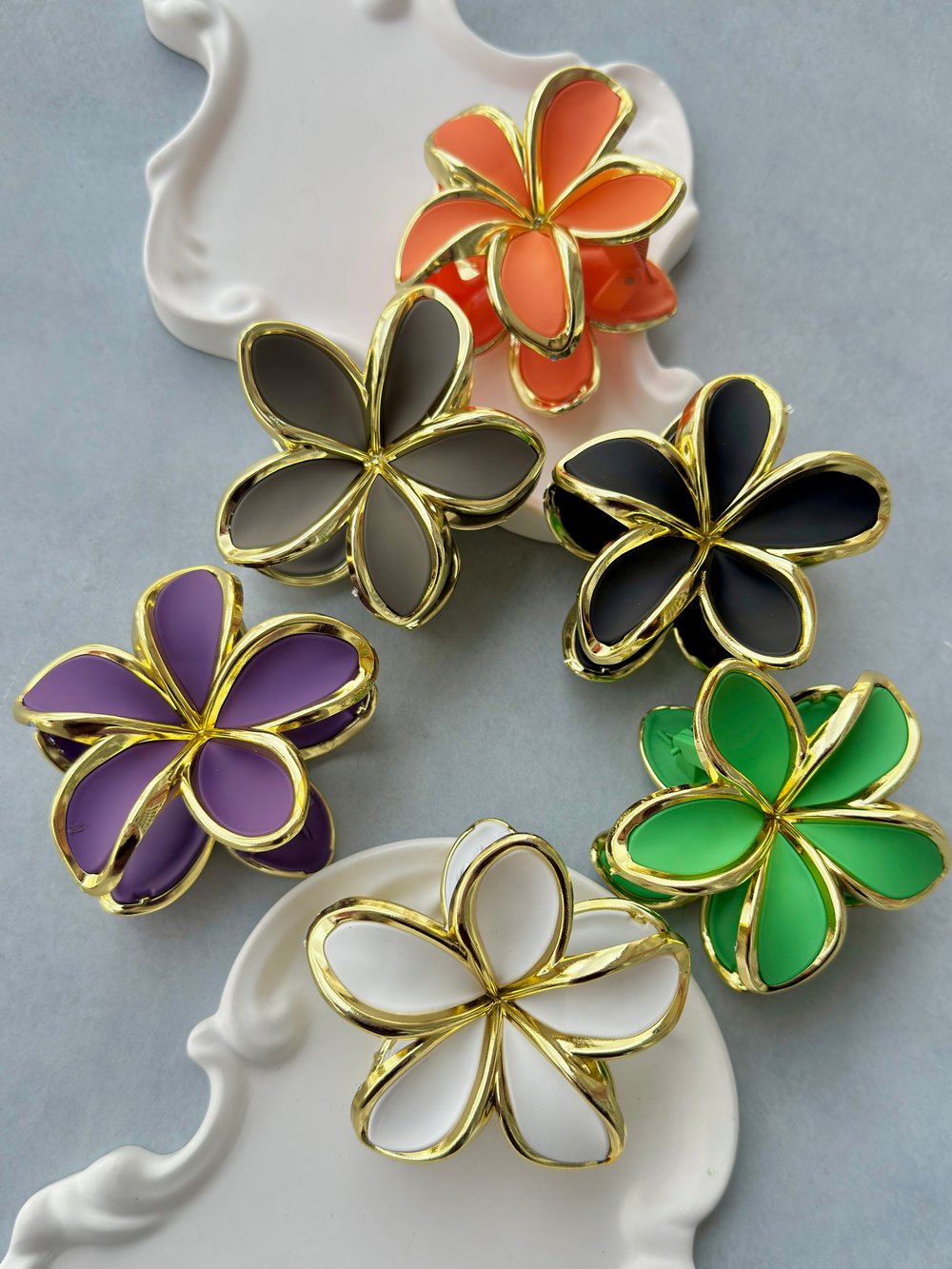 Gold Detaylı Lotus Mandal Toka