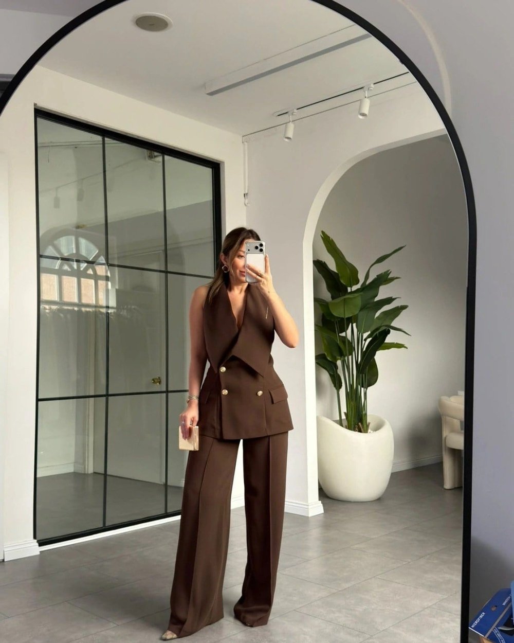 ASİMETRİK YAKA GOLD DÜĞMELİ YELEK PANTOLON TAKIM