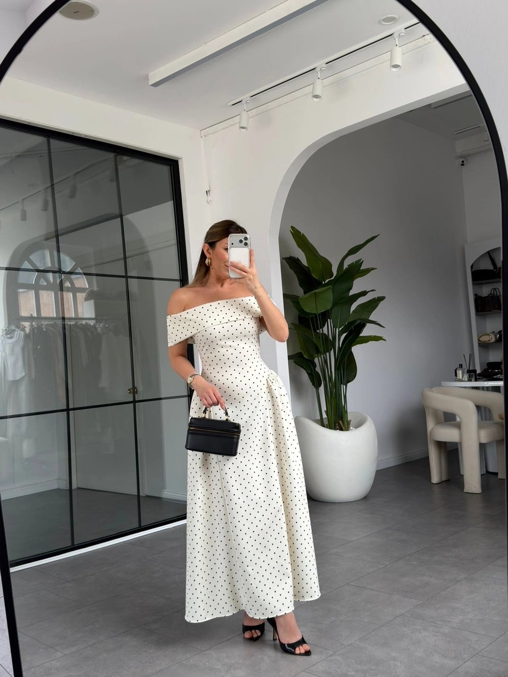 EKRU PUANTİYELİ MADONNA YAKA MİDİ ELBİSE 00888