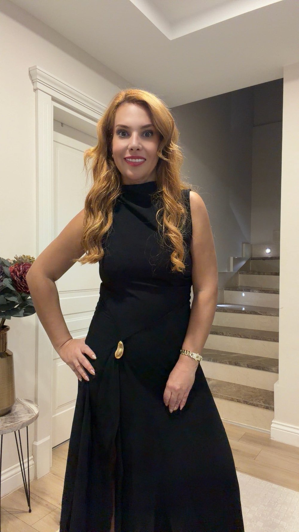 Toka Detaylı Yırtmaçlı Elbise