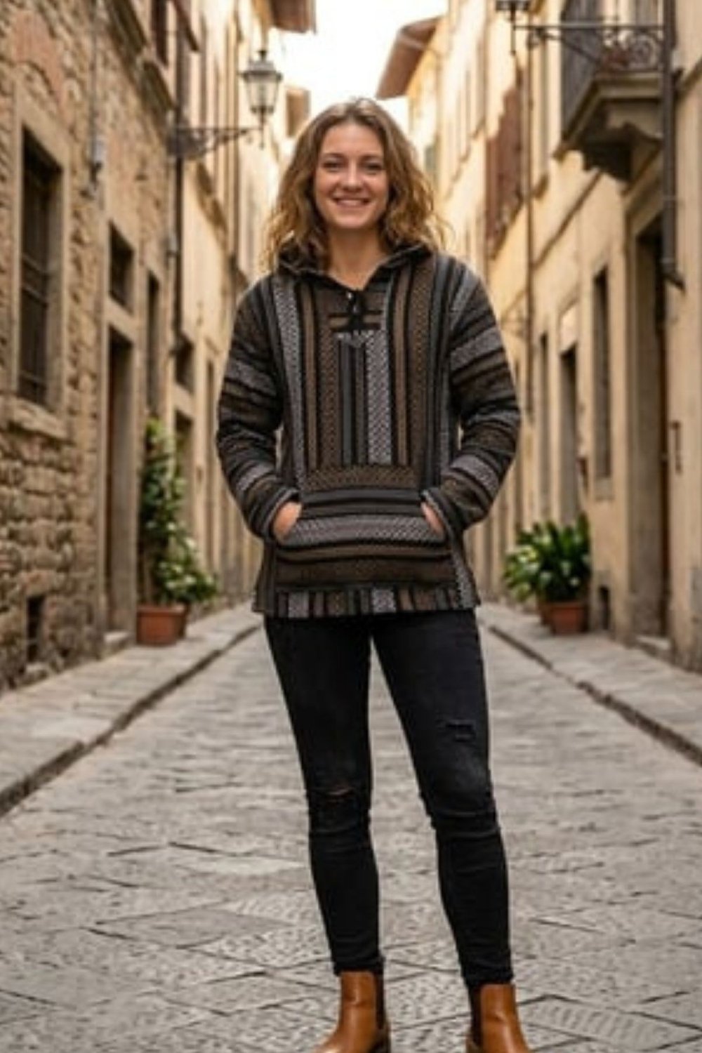Etnik Desenli Kapüşonlu Sweatshirt