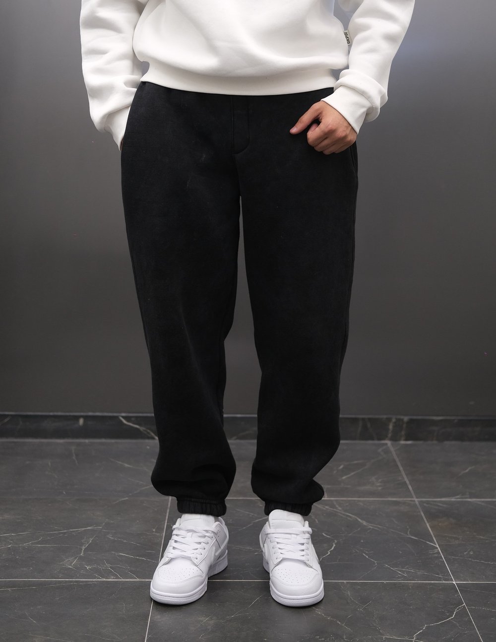 BAGGY KALIP PAÇA LASTİKLİ YIKAMALI ÜÇ İPLİK ŞARDONLU EŞOFMAN ALTI