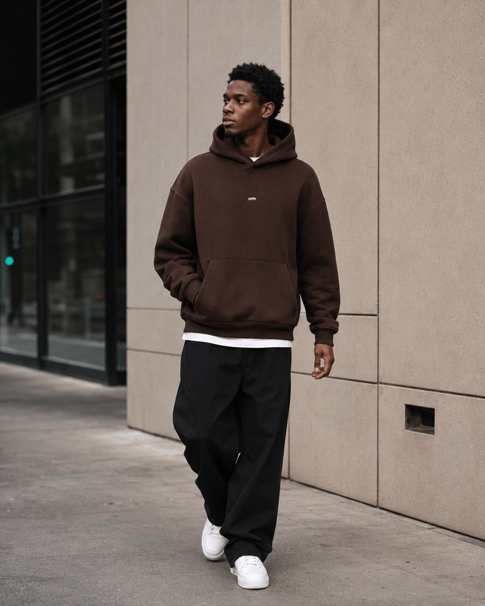DKPW ENJEKSİYON BASKILI BOXYFİT SWEATSHIRT KAHVE
