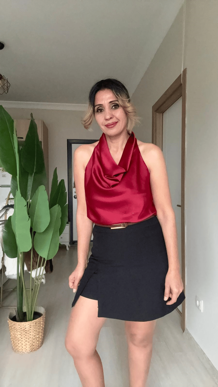 Kırmızı Saten Degaje Bluz