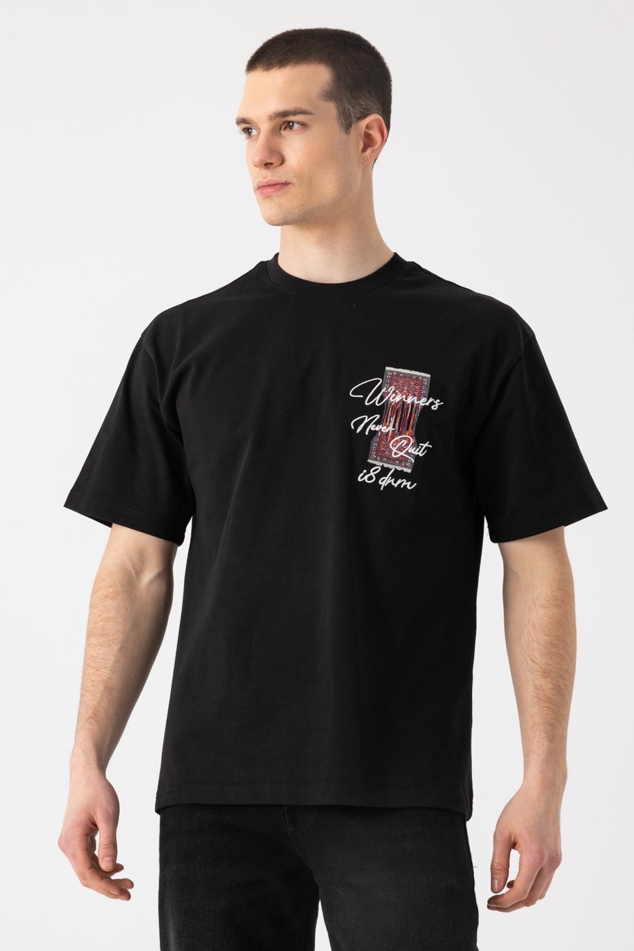 Etnik Baskılı Nakışlı T-Shirt