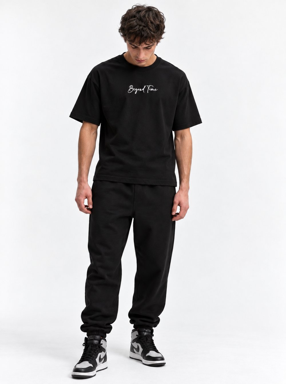 Etnik Baskılı Nakışlı T-Shirt