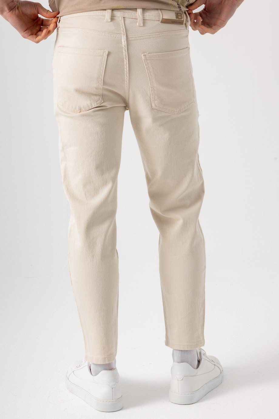 Tapered Jean
