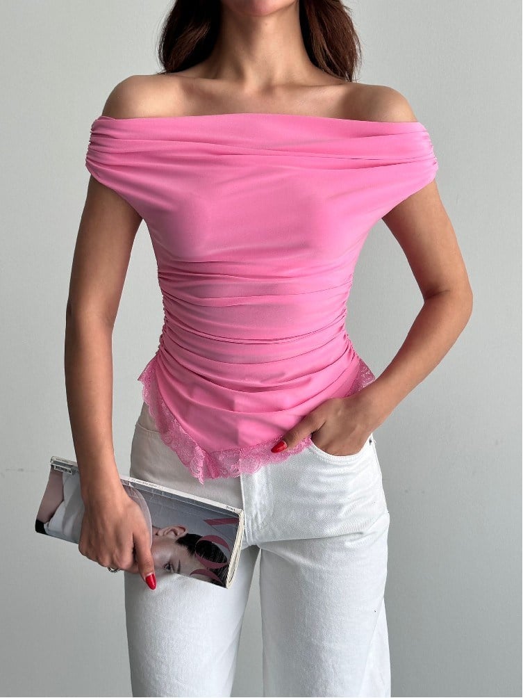 ETEK UCU DANTEL MADONNA ASİMETRİ BLUZ PEMBE