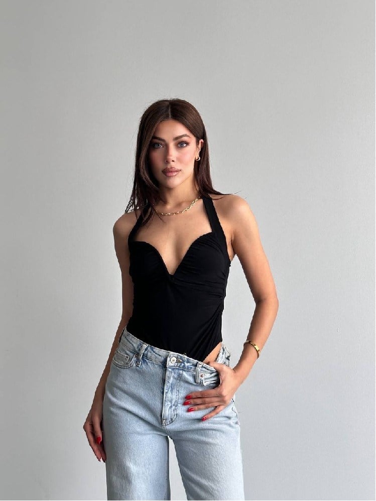 GÖĞÜSÜ OVAL DEMİR BODYSUİT SİYAH