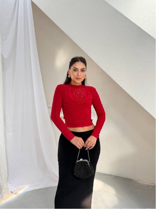 SANDY DANTEL GARNİ DEGAJE YKA BLUZ KIRMIZI