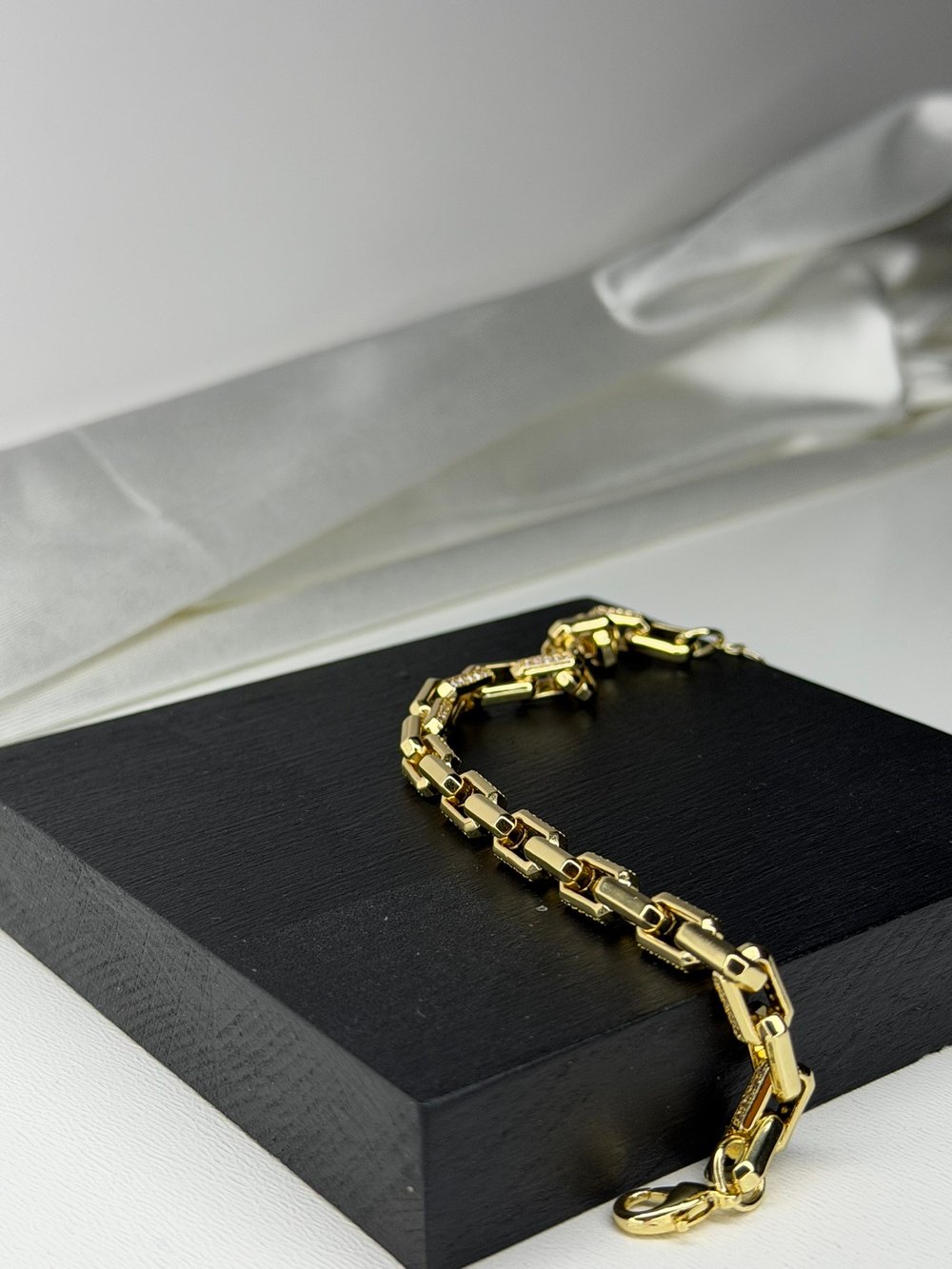 Axis Gold Bileklik