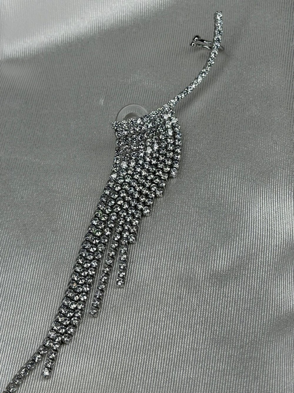 Full Taş Tasarım Tekli Küpe Silver