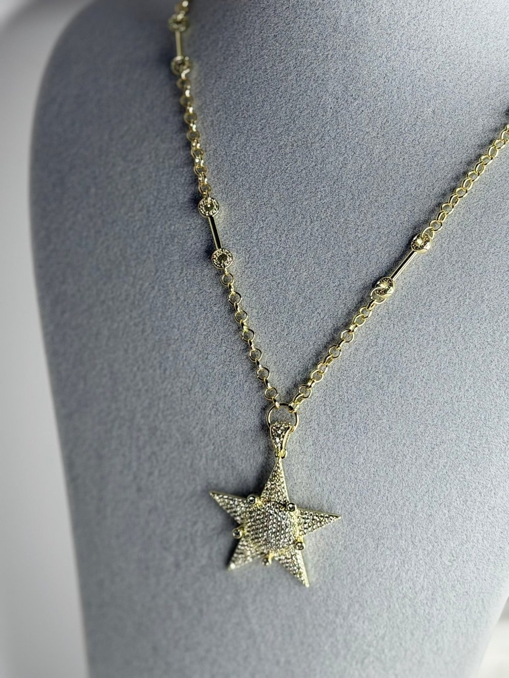 Luxe Star Taşlı Kolye