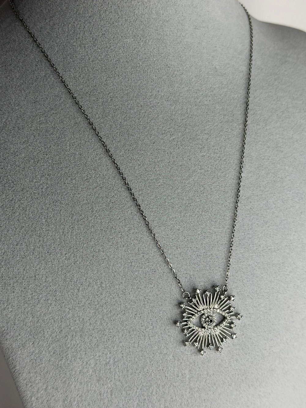 Silver Zirkon Taş Detaylı Göz Kolye