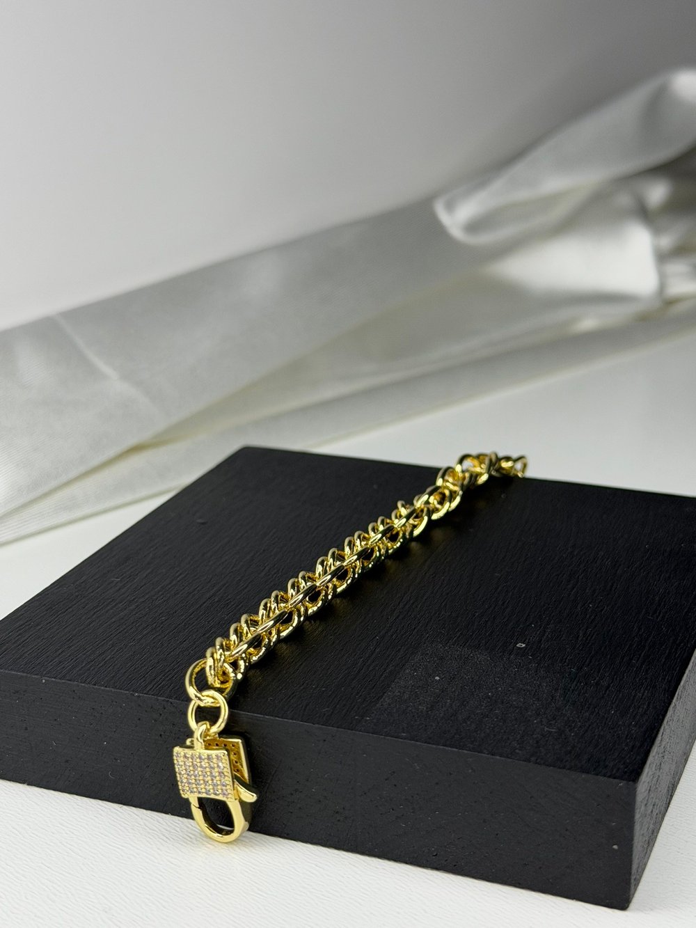 Urban Shine Gold Bileklik