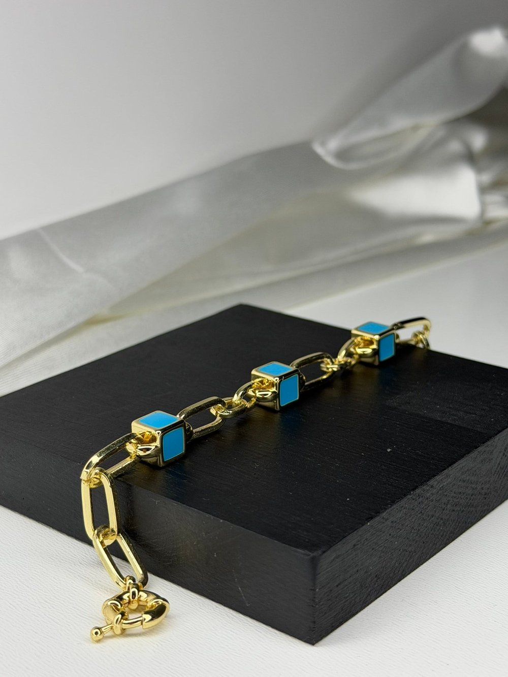 Vibe Loop Gold Bileklik