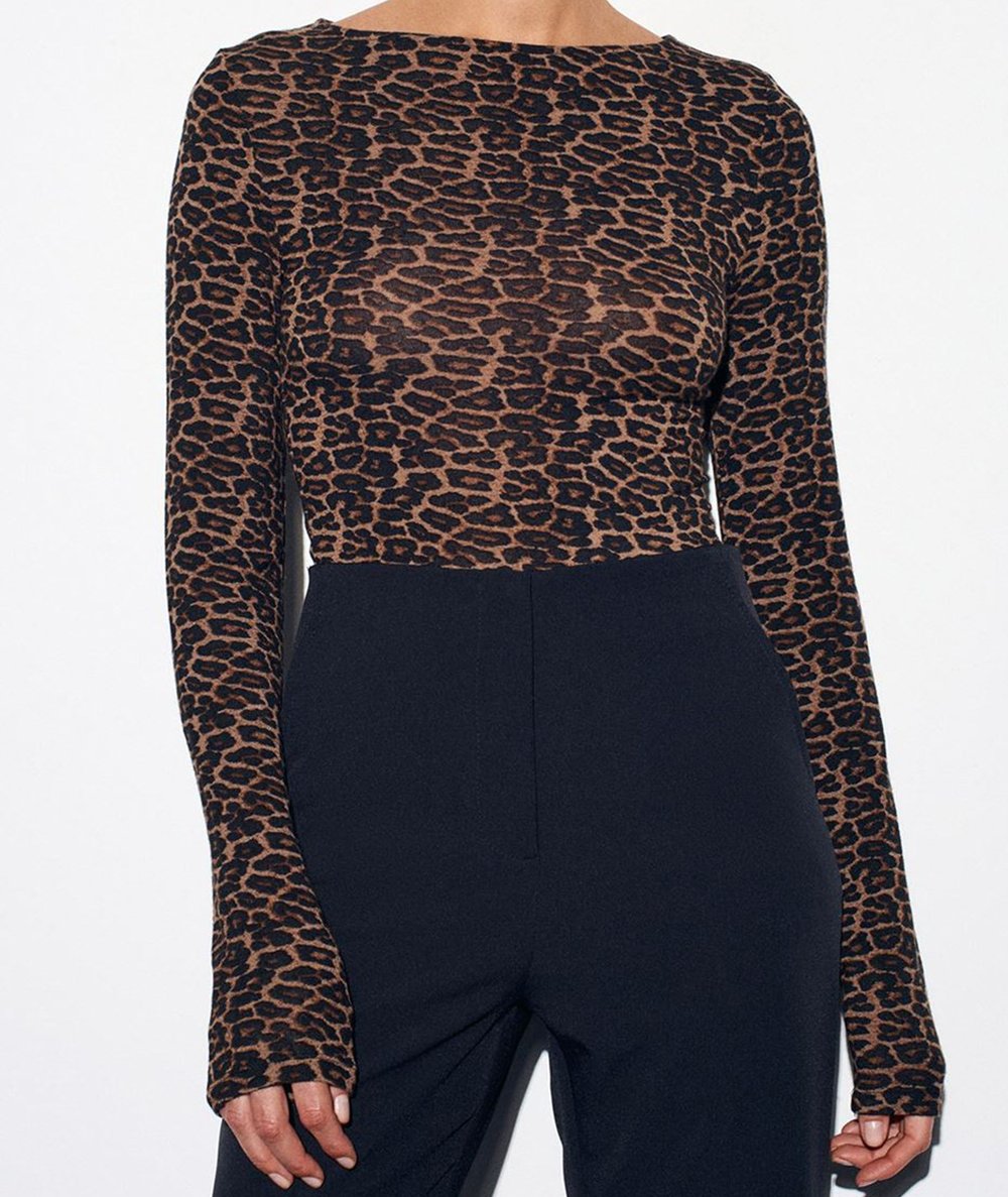 Leopar Desen Kayık Yaka Top – Kahve