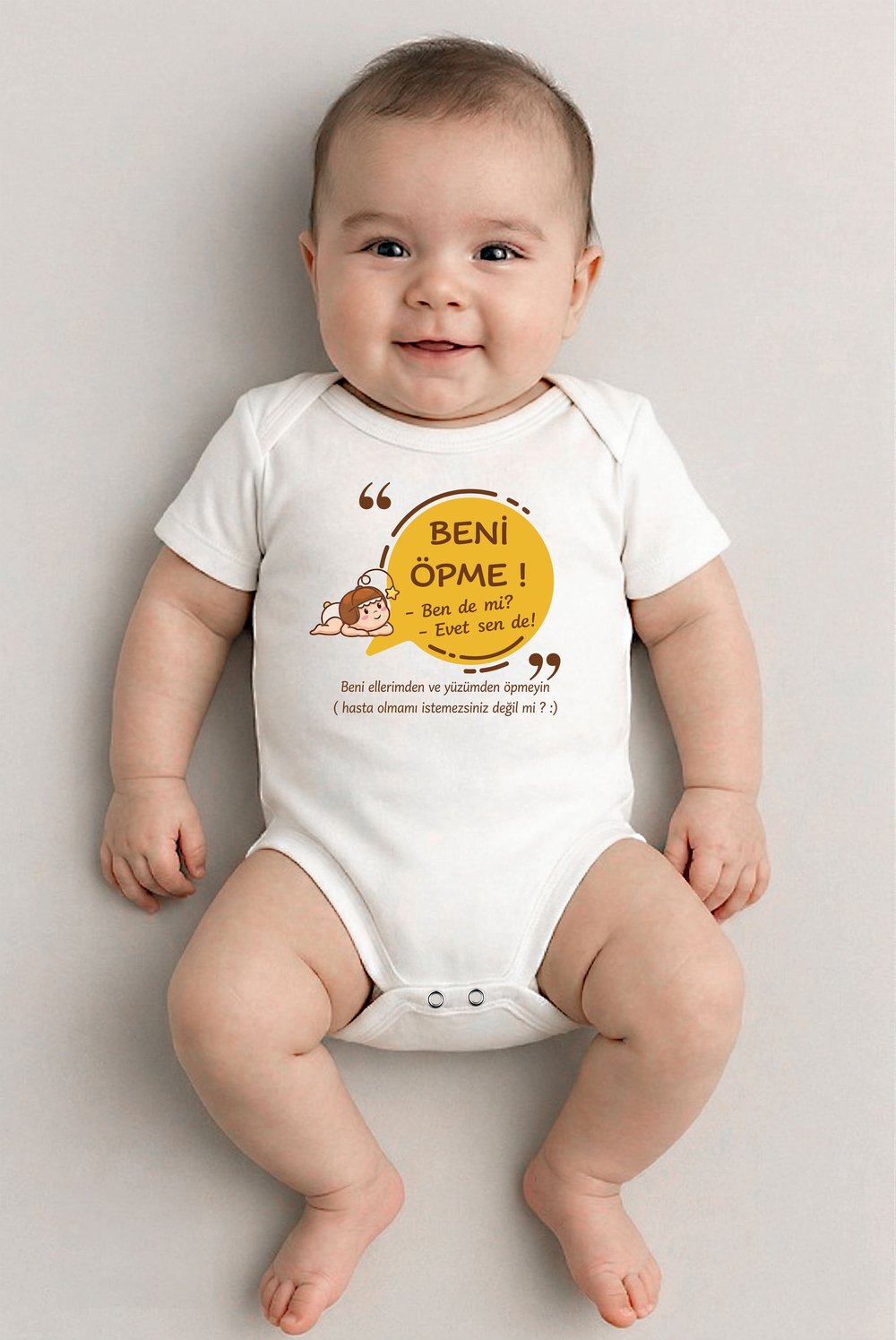 Beyaz kısa kol Beni Öpme temalı baskılı Bebek Zıbın Bisiklet Yaka Unisex Body %100 Pamuk