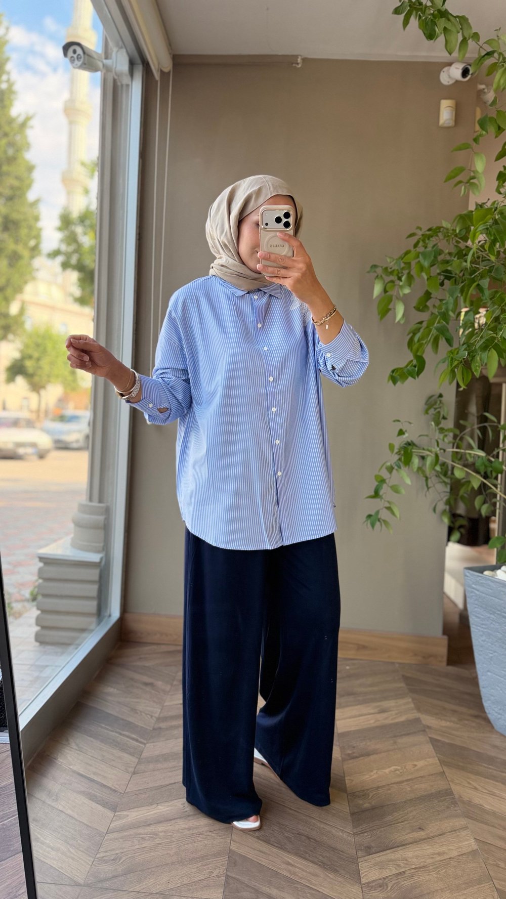 ELARA Omuz Dantel Detaylı Gömlek | Mavi