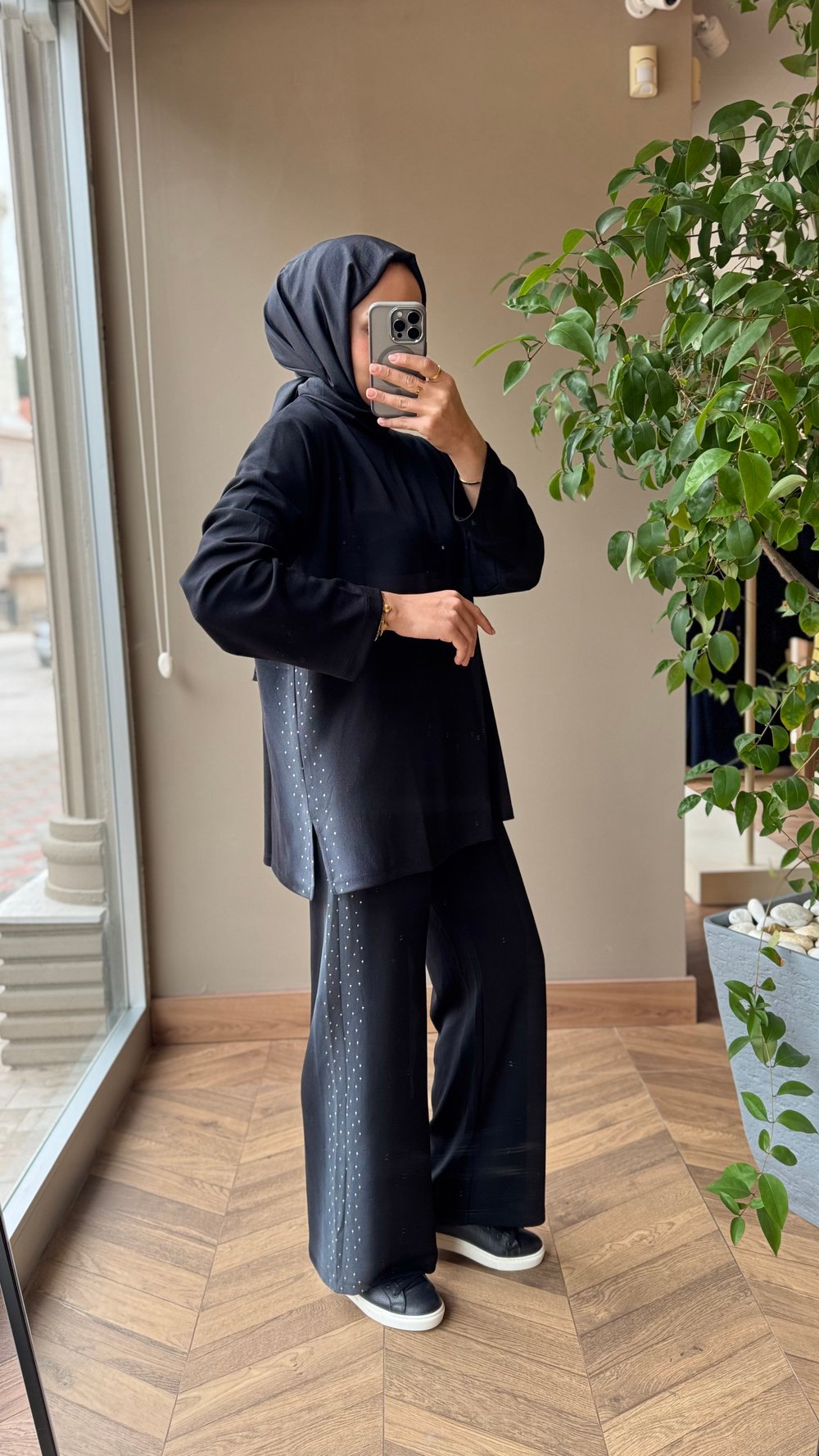 Oysho Yanları Taş Detaylı Rahat Takım | Siyah