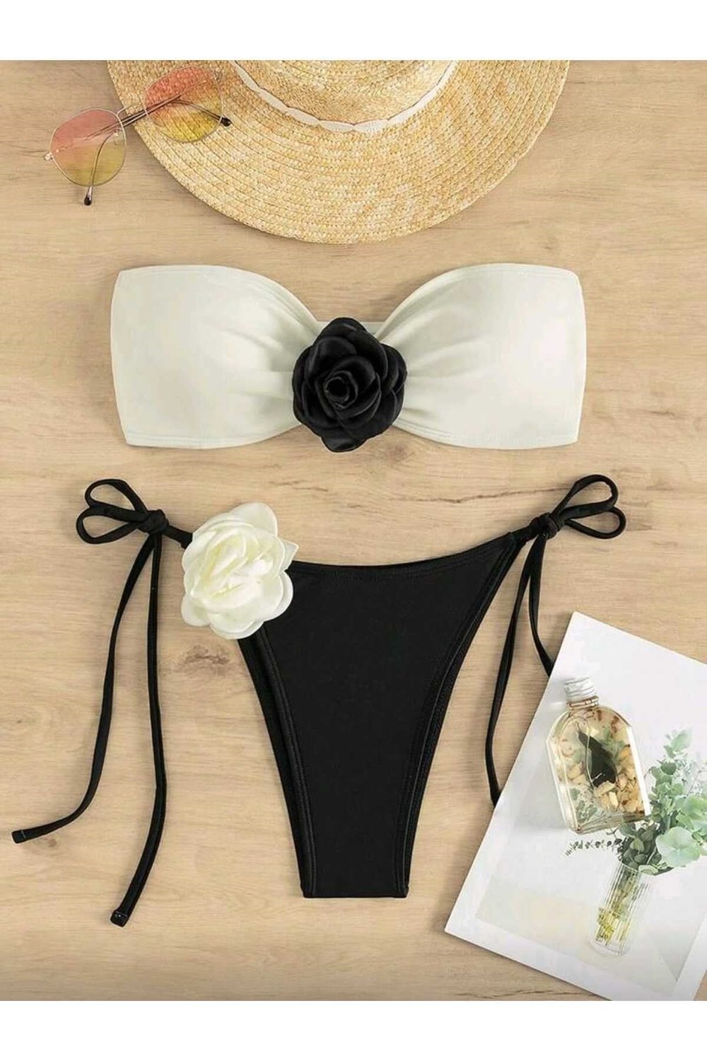 Gül detaylı bikini takım
