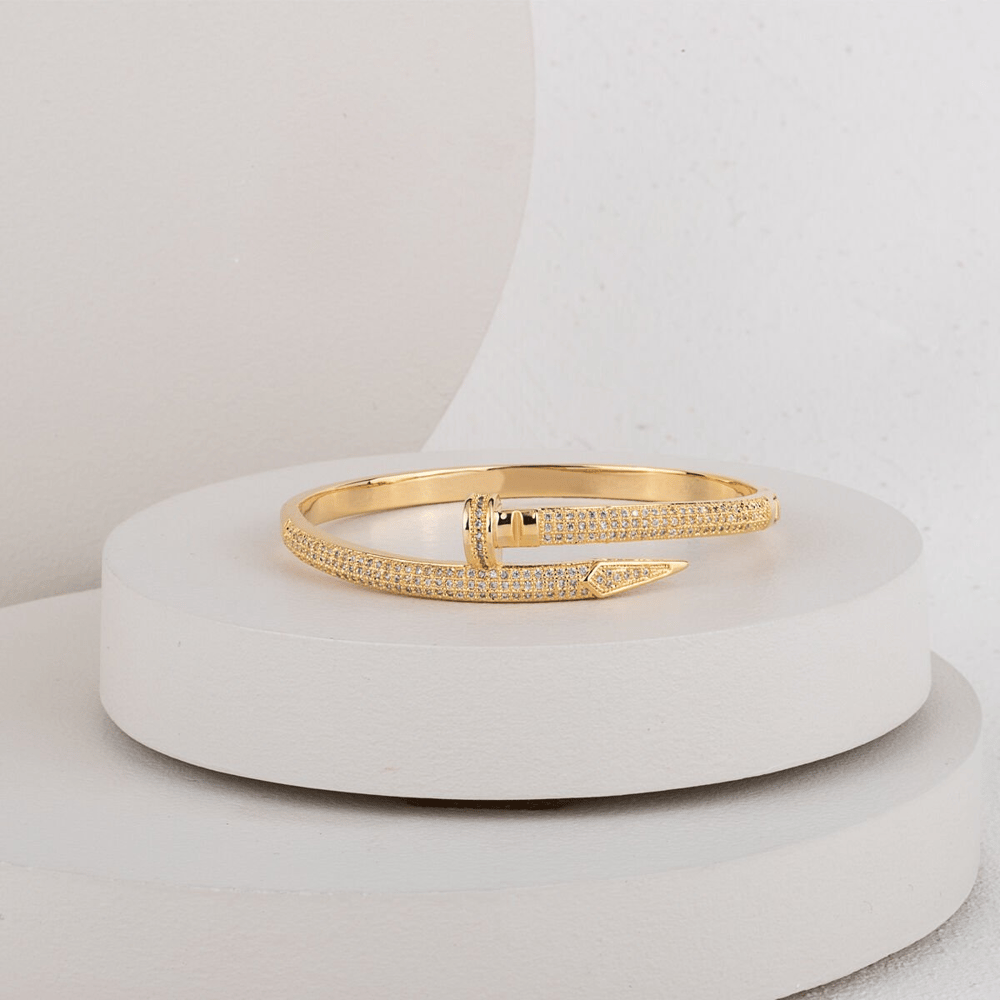 İthal Zirkon Taşlı Çivi Kelepçe 17 cm