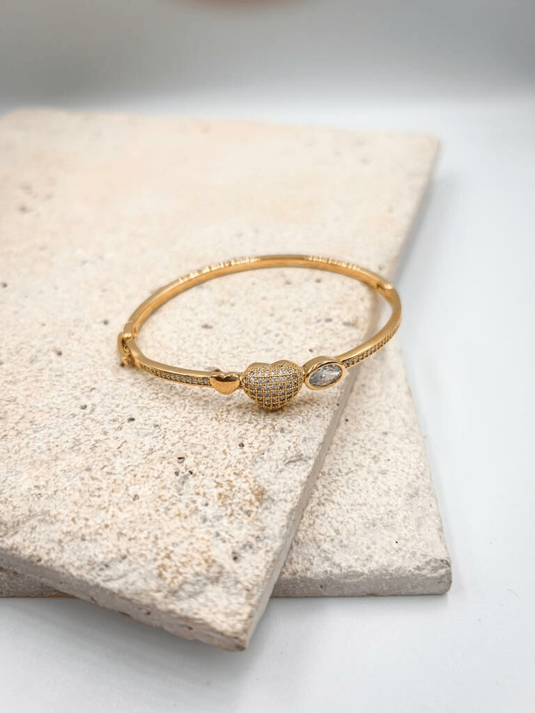 İthal Zirkon Taşlı Kalpli Kelepçe 17 cm