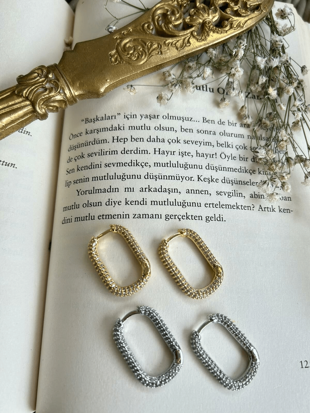 Özel Seri Zirkon Taşlı Oval Küpe 2,5cm