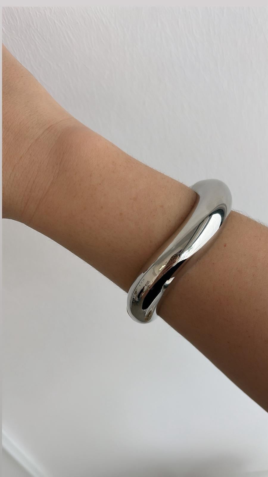 Özel Seri Gümüş Kıvrımlı Kelepçe 17cm